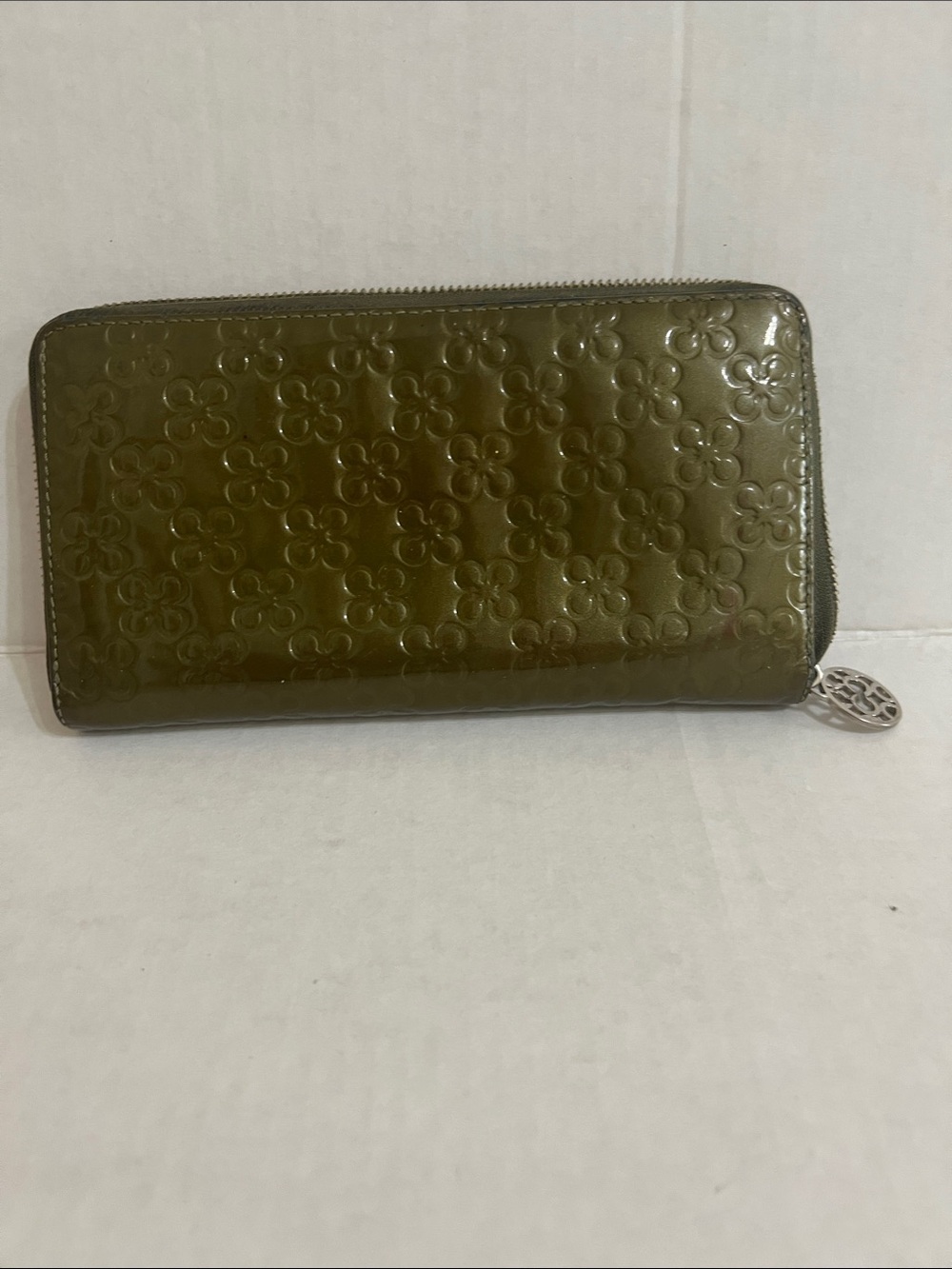 Coach Vintage Opt Art Clover Logo Olive Embossed Patent Leather Zip Wallet